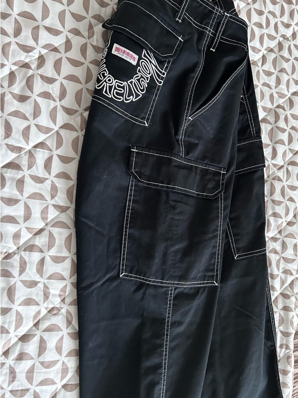 True Religion Black Pants with White Contrast Stitching - Picture 5 of 5